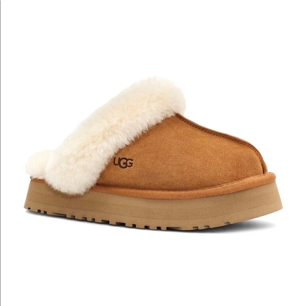 NIB Ugg Disquette Slipper Size 6. Hard to find!